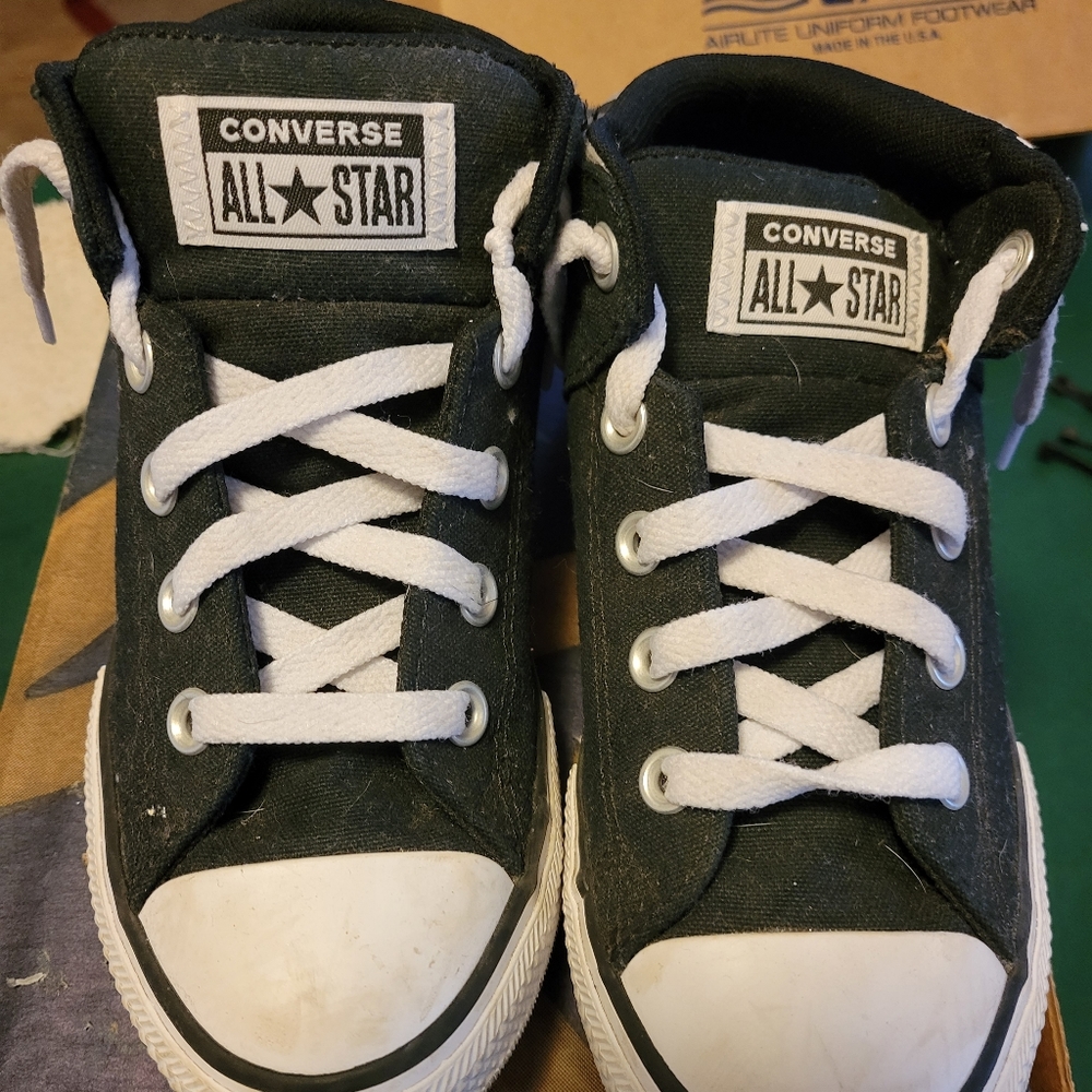 Boy's converse